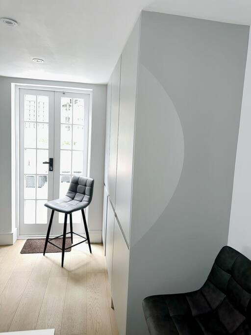 Apartmán Londwell, Luxe And Leaves, Chelsea Flat With Private Garden Londýn Exteriér fotografie